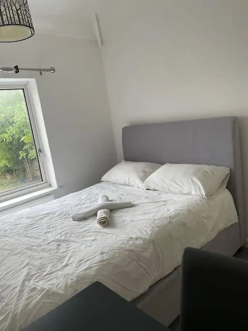 4-Bedroom Home With Free Parking In Cb1 Cambridge  Cambridge (Cambridgeshire)